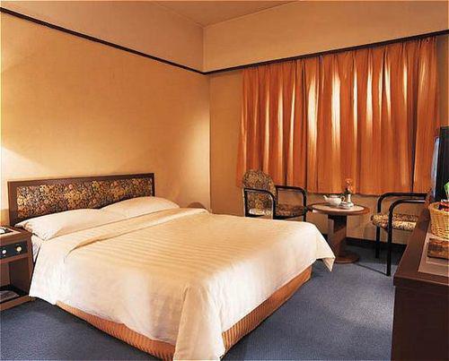 Gloria Inn Шънян Екстериор снимка